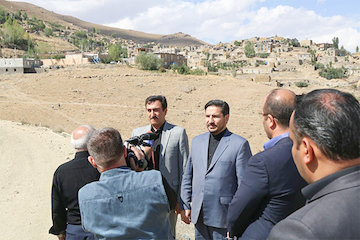 آسفالت ۳۵کیلومتر راه روستایی در شهرستان سلماس بازدید