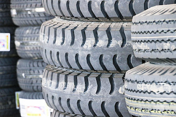 راهداری لاستیک را با استفاده از نرمافزار بین رانندگان توزیع میکند/ تهیه لاستیک برعهده وزارت صنعت است  لاستیک