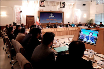 مخالفت صاحبنظران و مسئولان ۴ وزارتخانه با انتقال پایتخت/ شرایط و امکان تغییر مرکز سیاسی- اداری وجود ندارد جلسه