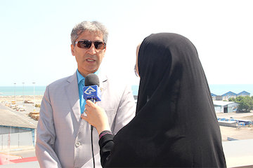 تخريب ۱۲ سازه غيرمجاز دريايی در سواحل استان مازندران/ ايجاد سايت گردشگری در بندر فريدونكنار      محمد تقی انزان پور
