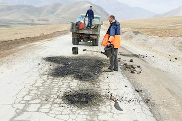 مهار تراشه سنگی محور نهاوند نورآباد در دستور کار است جاده