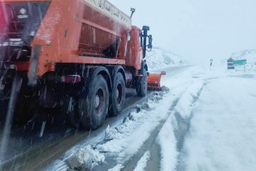 مه گرفتگی در گردنههای ارتباطی همدان برف روبی
