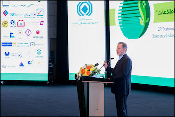 حیات حمل و نقل کشور با اتکا به صنعت بیمه میسر است سخنرانی جهانگیری