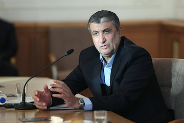 صندوق توسعه حمل و نقل پشتوانه پیشبرد پروژههای حمل و نقلی است/ توافق با کامیونداران حتما اجرا میشود/بهرهبرداری از خط آهن قزوین- رشت در اسفند سالجاری با حضور رییسجمهوری/ ترانزیت جزو مهمترین دیپلماسیهای ایران است/ بهرهمندی ایران از توان هندوستان برای توسعه محور شرق در بندر چابهار  محمد اسلامی