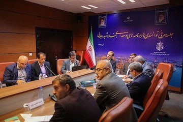 تاکید بر تسهیل فعالیت صادرکنندگان و واردکنندگان در بنادر کشور/گمرک و سازمان بنادر موانع پیشروی ترخیص کالا را گزارش دهند  جلسه