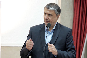 آغاز بهرهبرداری و عملیات اجرایی ۸  پروژه بزرگ سرمایهگذاری و سرمایهای در بندرامام خمینی(ره) محمد اسلامی