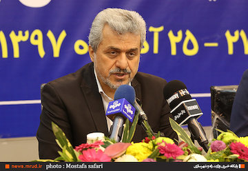 تولید مدلهای هواشناسی جهانی برای نخستینبار در کشور/ ایجاد ۳ هزار میلیارد تومان ارزش افزوده از طریق استفاده از تهک کشاورزی در ۳ سال اخیر/ تلاش برای ثبت مرکز گرد و خاک منطقه جنوب غرب آسیا در ایران دومین روز از نشست خبری سومین نمایشگاه حمل و نقل و صنایع وابسته با حضور معاونین وزیر راه و شهرسازی در حوزه هوایی، جادهای و هواشناسی برگزار شد.