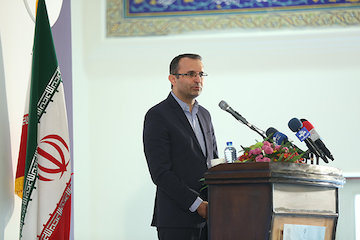 تلاش برای تشکیل پیمان منطقهای در حوزه ترانزیت/ اهمیت مسئولیت اجتماعی در حوزه حملونقل/ ضرورت مشارکت تشکلهای صنفی در تهیه ضوابط و مقررات آدم نژاد