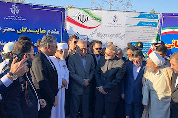 بندر چندمنظوره خمیر به شکل شمع و عرشه ساخته میشود/ اجرای مرحله تکمیلی بندر با اعتبار ۳۶۰میلیارد ریالی بازدید