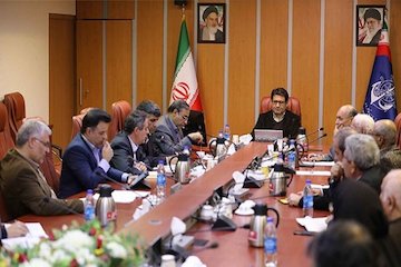 مشکلات رفاهی بیمهای بازنشستگان سازمان بنادر با استفاده از ظرفیتهای قانونی رفع میشود جلسه