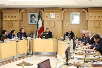 دیدار وزیر راه و شهرسازی با مدیران عامل شرکتهای هواپیمایی و هلیکوپتری جلسه