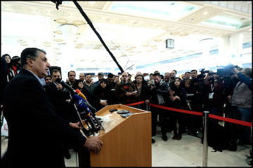 اعلام آمادگی ۹۲ شركت سرمایهگذاری برای اجرای طرح بازآفرینی شهری/ احداث ۲۰۰ هزار واحد مسكونی در ۲۱ شهر جدید وزیر در جمع