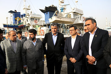 تحول در تبادلات تجاری و مسافری با پیوستن شبکه ریلی به نظام لجستیک/ اهمیت اتصال خط آهن خرمشهر به بصره/ احیای کشتیرانی در اروند  درجمع