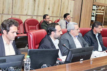 ۱۱۰۰ کیلومتر پروژه راهسازی در قالب یازده طرح در استان ایلام جلسه