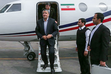 ورود وزیر راه و شهرسازی به فرودگاه سیرجان سفر