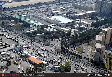 کاهش ۲۱ درصدی تردد در محورهای برونشهری نسبت به روز گذشته / اوج تردد بين ساعات ۱۷ تا ۱۸ نماهای هوایی از ترافیک جاده ای