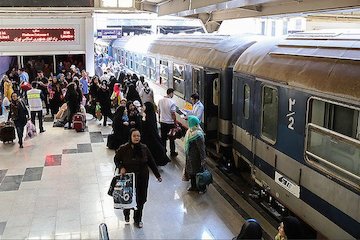 تقدیر رجا از مشتریان پر سفر  قطار مسافری