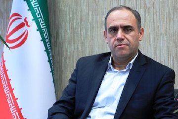 قدردانی وزير راه و شهرسازی از مديرعامل شرکت فرودگاهها سیاوش امیرمکری