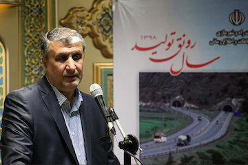 آسیبدیدگان سیلابهای اخیر به بیش از ۵۵ هزار واحد مسکونی نیاز دارند/ برنامههای ابلاغی ۱۳۹۸ با سرعت اجرا شود/ شکوفایی صنعت ریلی در سال جاری وزیر