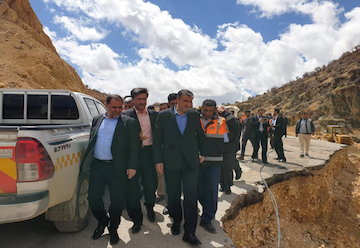 خوشبختانه با مدیریت استاندار، همدلی نمایندگان مجلس، مسئولان استانی و امام جمعه، ستاد بحران عملکرد بسیار ممتازی داشت بازدید وزیر راه و شهرسازی از یاسوج