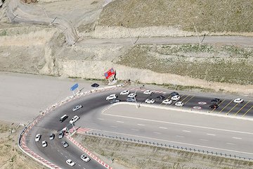 ممنوعیت تردد در ۲۴ محور به دلیل مداخلات جوی ترافیک جاده کوهستانی