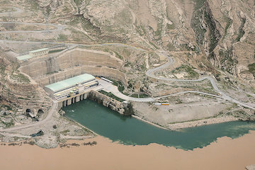 عملیات تعمیر و احداث واحدهای سیلزده خوزستان تا پایان امسال تمام میشود /۲۰ تیم ارزیاب بنیاد مسکن در حال ارزیابی آسیب زلزله در خوزستان هستند سیل