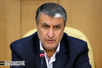 تکمیل مسکن مهر به همراه طرح اقدام ملی در دستور کار است/شرایط برای خانهدار شدن خانه اولیها هموار میشود/ سالانه ۲۰۰ هزار واحد مسکن روستایی احداث میشود محمد اسلامی