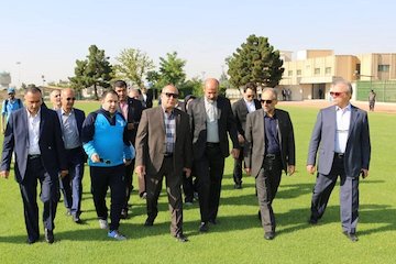 باشگاه ورزشی «هما» را احیا میکنیم/ از ورزش بانوان در «هما» بیش از گذشته حمایت میشود بازدید زنگنه