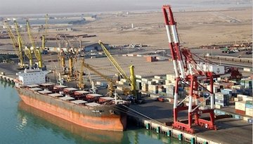 همکاری بانک مرکزی با سازمان بنادر و دریانوردی برای تسریع در خروج کالاهای اساسی بندر امام خمینی