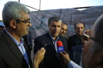 رونمایی از ۶۳ دستگاه ماشین آلات راهداری بازسازی شده/ پروژه تعریض جاده هراز تا دو سال آینده تکمیل می شود/ افتتاح منطقه یک آزادراه تهران_شمال در دهه فجر وزیر درجمع