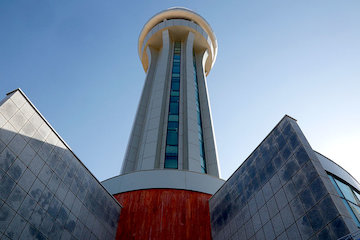 پيام تبريک معاون عمليات هوانوردی به کنترلرهای کشور
 برج مراقبت همدان