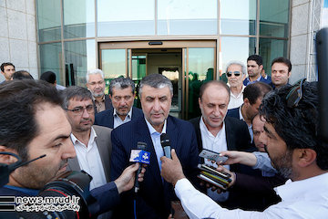 وزارتخانه بانک اطلاعاتی برای شناسایی خانههای خالی ندارد/ استفاده از اطلاعات سازمانهای مختلف برای شناسایی خانههای خالی/ ایمنی پلها، ایمنی مردم است وزیر در جمع