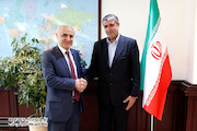 دیدار وزیر راه و شهرسازی با سفیر جمهوری ارمنستان در ایران