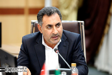 تدوین دستورالعمل جدید اجرای رویههای آسفالتی با دستور وزیر راه و شهرسازی / نظارت بر کارخانههای تولید آسفالت  نیاز به بازنگری دارد /۶۰ درصد قیر کشور در پروژههای وزارت راه و شهرسازی مصرف میشود خیرالله خادمی