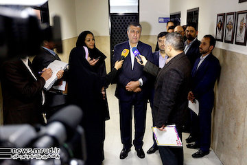 زمینهای مسکن را در برهوت انتخاب نکردهایم/ کاهش ۲۵ درصدی هزینه ساخت مسکن در طرح اقدام ملی با امضا سه تفاهمنامه/ آغاز مرحله دوم ثبت نام طرح اقدام ملی مسکن در اسفند/ جلوگیری از تبدیل مسکن به تله مالی  وزیر در جمع