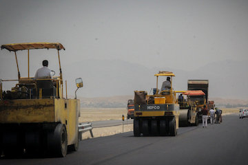 افتتاح  ۳۷ پروژه راهداري و حمل ونقل استان كرمان  با  يك میلیارد ۴۱۰ ميليون ريال اعتبار در هفته دولت آسفالت