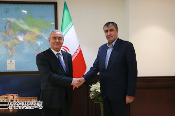 سفیر تاجیکستان با وزیر راه و شهرسازی دیدار کرد 