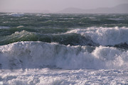 دریای خزر- طوفان- موج- تلاطم