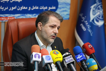 هیچ کشوری نباید نگران تردد از خلیجفارس با پرچم خود باشد/ تامین ۱.۵ میلیون تن سوخت کم سولفور مورد نیاز ناوگان کشتیرانی ایران مهیا است / تلاشها برای رفع توقیف هرچه سریع تر کشتی ایران در جبل الطارق  نشست خبری روز جهانی دریانوردی