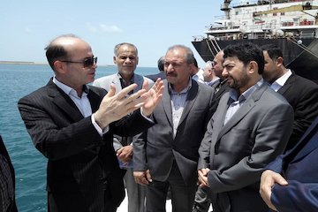 انتقال کالا از طریق بندر چابهار به ۲ شرکت بزرگ دولتی ابلاغ شد/ تاکید بالاترین ارکان مدیریتی کشور بر رونق بندر چابهار/ تخفیف ۳۰ درصدی  در سود بازرگانی به کالاهای وارداتی در بندر چابهار بازدید