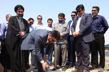 بهسازی محور هندیجان به دیلم کلنگ زنی شد/ نصب ۸ دوربین ثبت تخلف در محورهای مواصلاتی هندیجان کلتگ زنی مسیر هندیجان