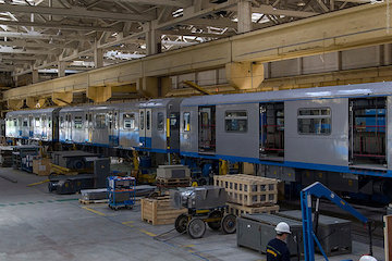 دو قرارداد به ارزش ۱۵۹۰۰ میلیارد ریال در صنعت حمل ونقل ریلی امضا شد واگن پارس