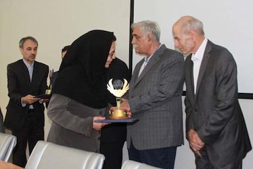 روابط عمومی اداره کل راهداری و حمل ونقل جاده ای استان مرکزی موفق به کسب رتبه شد گرفتن تندیس