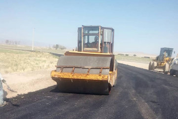 اصلاح نقطه حادثه خیز در محور روستایی دلازیان -محمودآباد سمنان غلطک