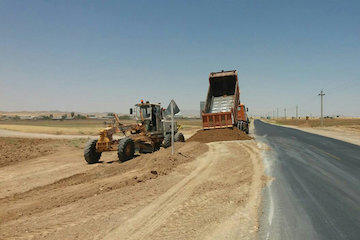 انجام لكه گيري محور هشترود – نظركهريزي / آسفالت ریزی ورودی عزیزکندی در آزادراه پیامبراعظم شانه سازي