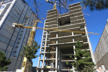 دستور توقف ۲۴ مورد عملیات ساختمانی در قم / ارجاع پرونده ۳۵ مهندس متخلف به شورای انتظامی ساختمان