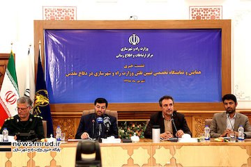 افتخارات وزارت راه و شهرسازی در دفاع مقدس چشمگیر بود، اما در رسانهها پرداخته نشد / برپایی نمایشگاه دائمی وزارت راه و شهرسازی در باغ موزه دفاع مقدس نشست خبری ستاد برگزاری هفته دفاع مقدس وزارت راه و شهرسازی