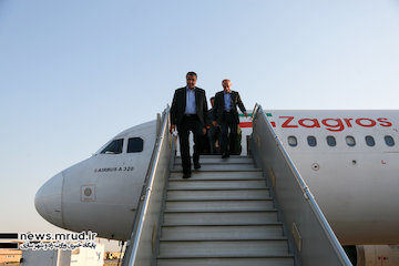 وزیر راه و شهرسازی وارد فرودگاه اصفهان شد  بازدید وزیر راه و شهرسازی از فرودگاه آبادان