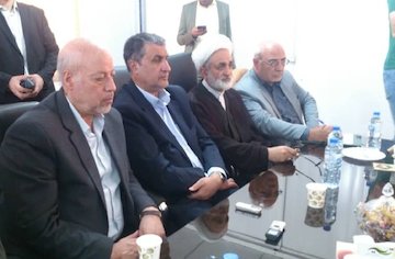 باید زمانبندی مشخصی برای پروژه قطار  سریعالسیر اصفهان-قم-تهران تعیین کنیم/ مصمم هستیم پروژه قطار  سریعالسیر را سریعتر بهرهبرداری کنیم وزیر در سفر به اصفهان