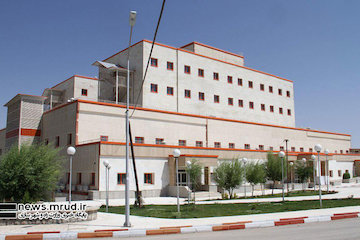 ۵ بیمارستان در سال مالی جاری تحویل میشود/ بهرهبرداری از ورزشگاههای بناب و بروجرد بیمارستان در حال تجهیز بروجن